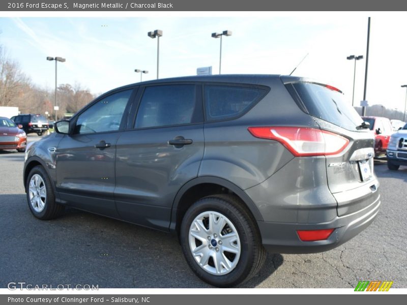 Magnetic Metallic / Charcoal Black 2016 Ford Escape S