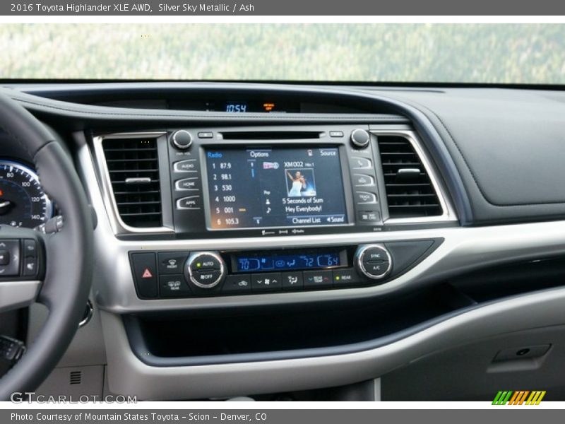 Silver Sky Metallic / Ash 2016 Toyota Highlander XLE AWD