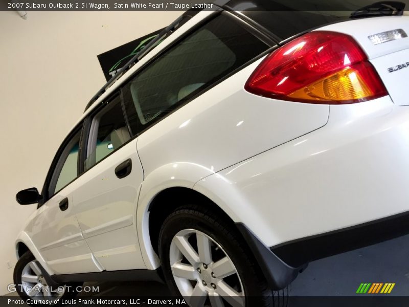 Satin White Pearl / Taupe Leather 2007 Subaru Outback 2.5i Wagon