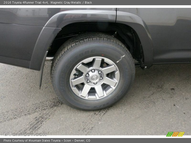 Magnetic Gray Metallic / Black 2016 Toyota 4Runner Trail 4x4