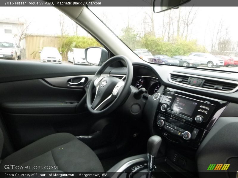 Magnetic Black / Charcoal 2016 Nissan Rogue SV AWD