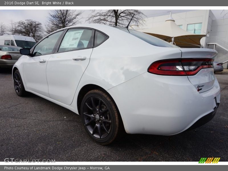 Bright White / Black 2016 Dodge Dart SE
