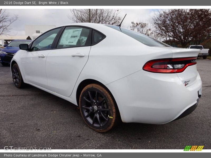 Bright White / Black 2016 Dodge Dart SE