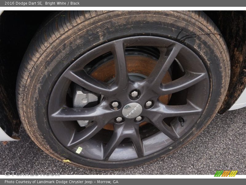 Bright White / Black 2016 Dodge Dart SE