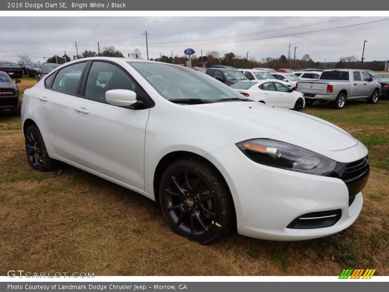 Bright White / Black 2016 Dodge Dart SE