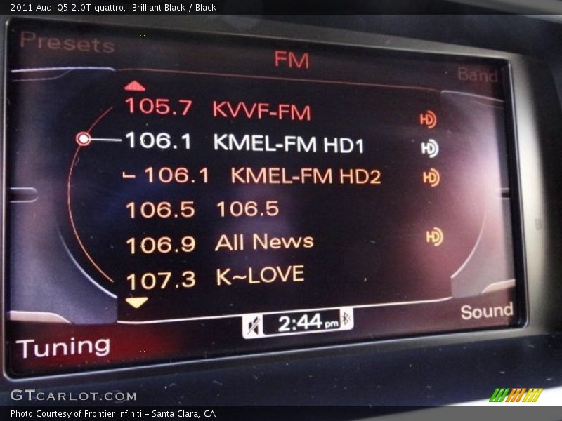 Brilliant Black / Black 2011 Audi Q5 2.0T quattro
