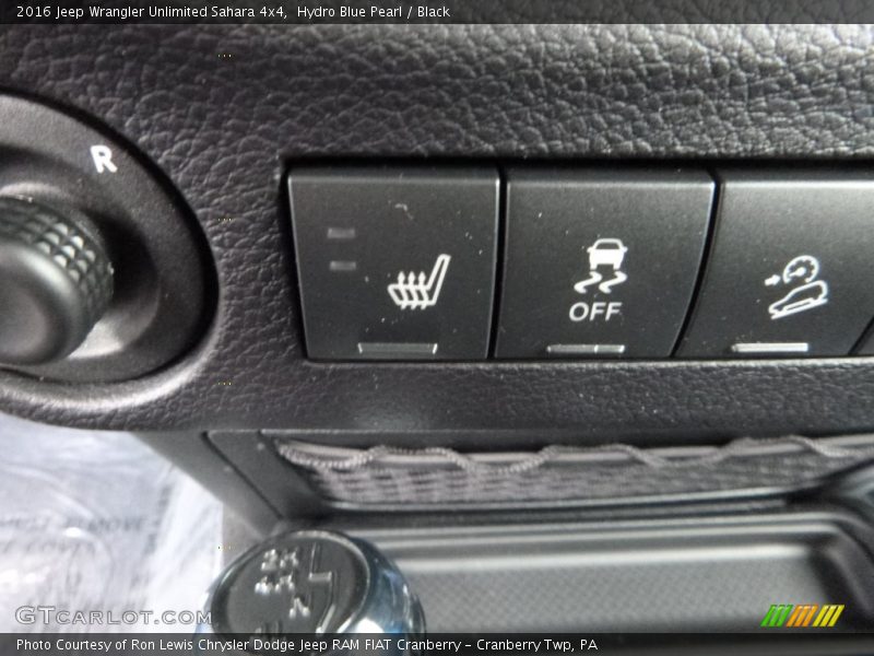 Hydro Blue Pearl / Black 2016 Jeep Wrangler Unlimited Sahara 4x4