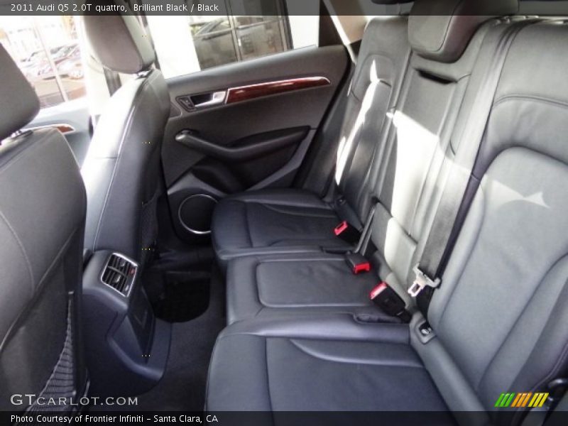 Brilliant Black / Black 2011 Audi Q5 2.0T quattro