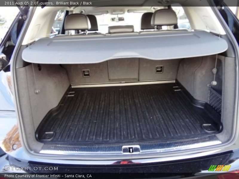 Brilliant Black / Black 2011 Audi Q5 2.0T quattro