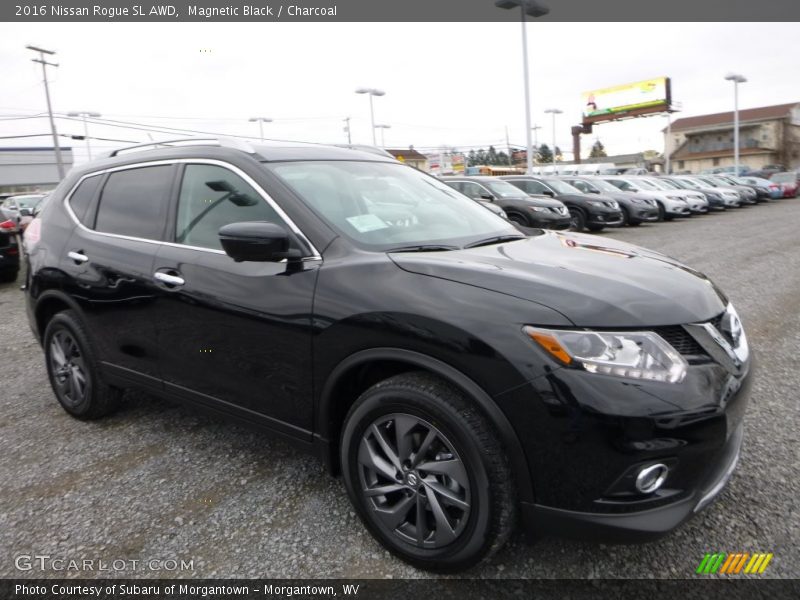 Front 3/4 View of 2016 Rogue SL AWD