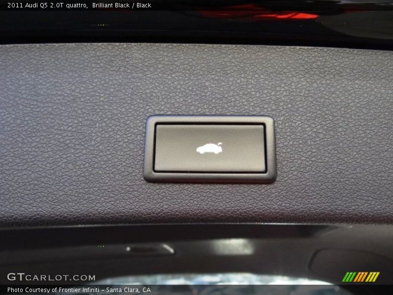 Brilliant Black / Black 2011 Audi Q5 2.0T quattro