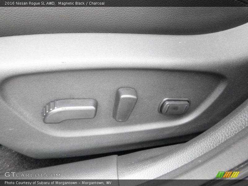 Magnetic Black / Charcoal 2016 Nissan Rogue SL AWD