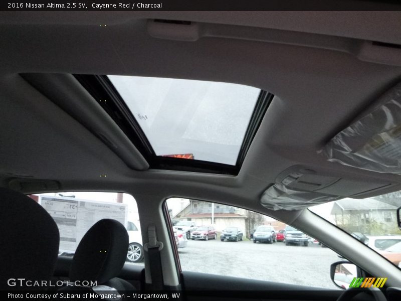 Cayenne Red / Charcoal 2016 Nissan Altima 2.5 SV