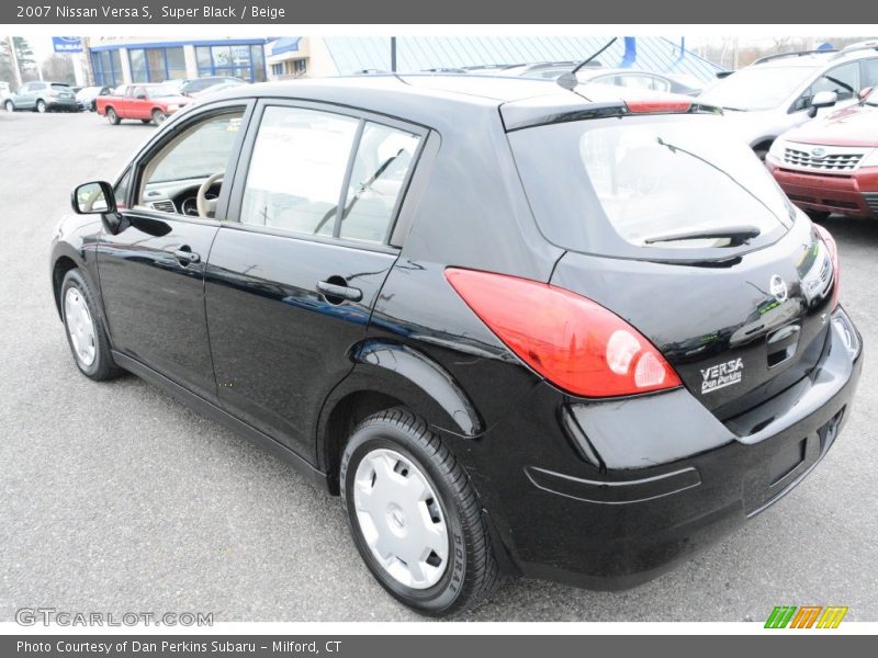 Super Black / Beige 2007 Nissan Versa S