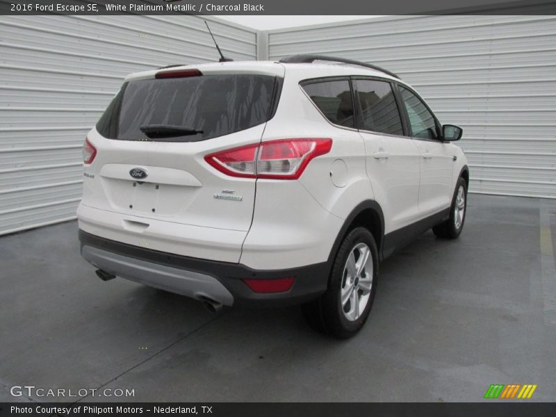 White Platinum Metallic / Charcoal Black 2016 Ford Escape SE