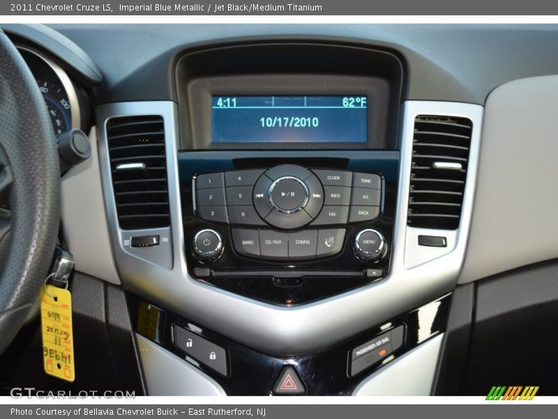Imperial Blue Metallic / Jet Black/Medium Titanium 2011 Chevrolet Cruze LS