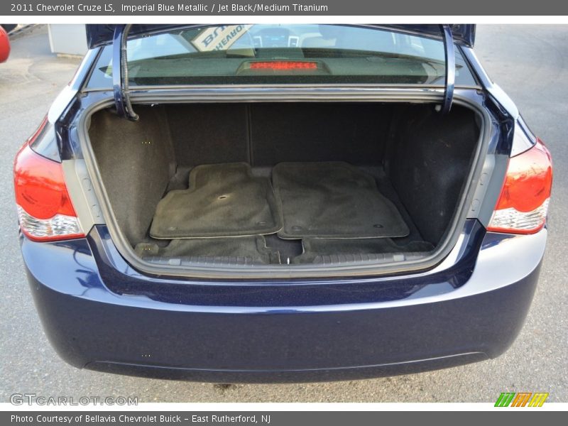 Imperial Blue Metallic / Jet Black/Medium Titanium 2011 Chevrolet Cruze LS