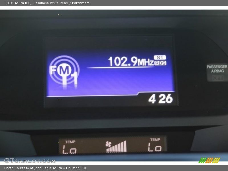 Bellanova White Pearl / Parchment 2016 Acura ILX