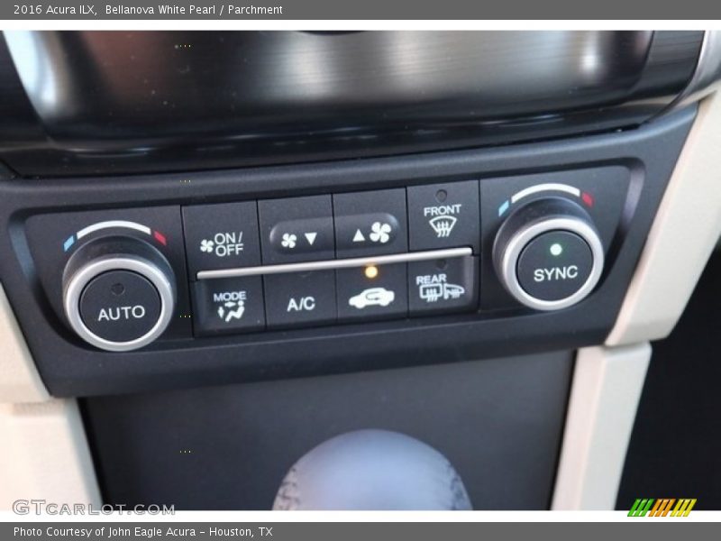 Bellanova White Pearl / Parchment 2016 Acura ILX