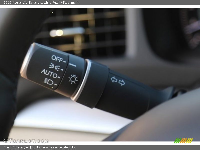 Bellanova White Pearl / Parchment 2016 Acura ILX