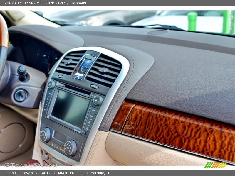 Black Raven / Cashmere 2007 Cadillac SRX V6