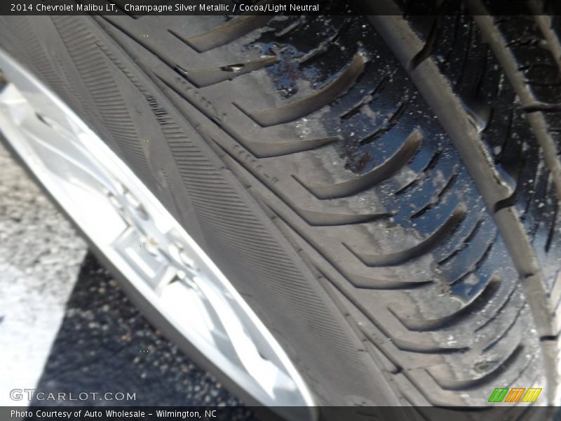 Champagne Silver Metallic / Cocoa/Light Neutral 2014 Chevrolet Malibu LT