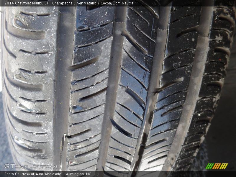 Champagne Silver Metallic / Cocoa/Light Neutral 2014 Chevrolet Malibu LT