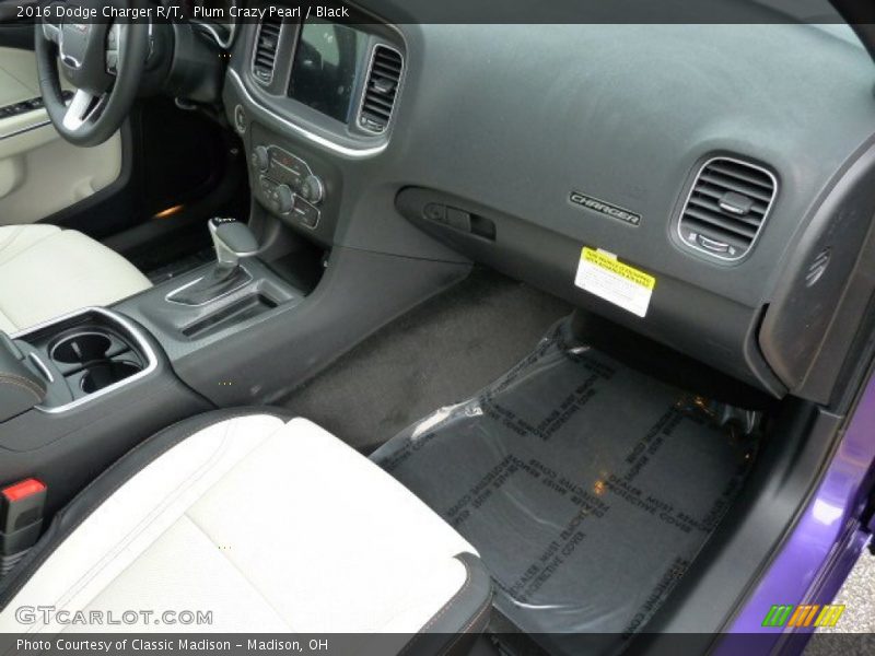 Plum Crazy Pearl / Black 2016 Dodge Charger R/T
