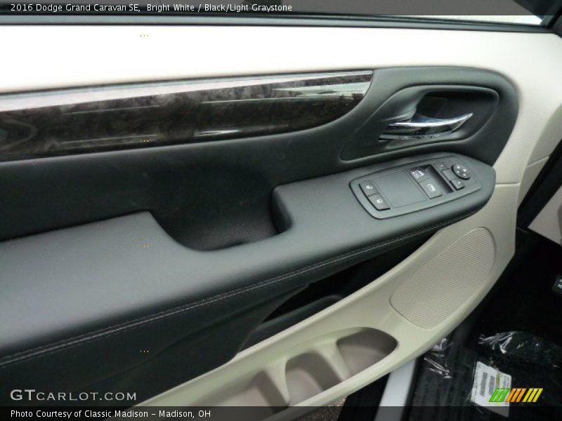Bright White / Black/Light Graystone 2016 Dodge Grand Caravan SE
