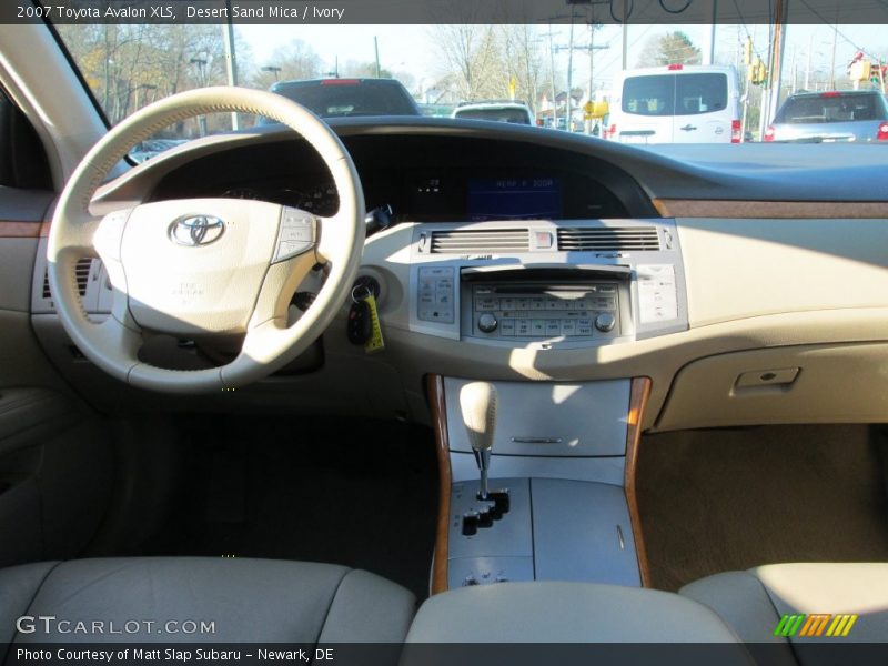 Desert Sand Mica / Ivory 2007 Toyota Avalon XLS