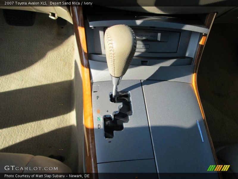Desert Sand Mica / Ivory 2007 Toyota Avalon XLS