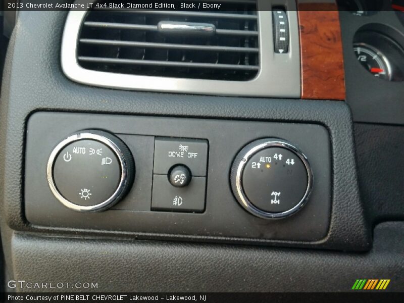Black / Ebony 2013 Chevrolet Avalanche LT 4x4 Black Diamond Edition