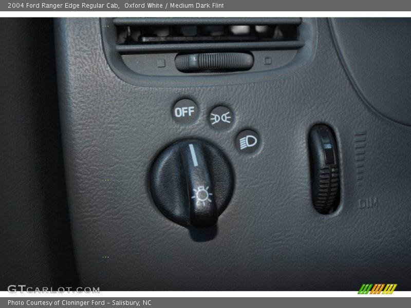 Oxford White / Medium Dark Flint 2004 Ford Ranger Edge Regular Cab