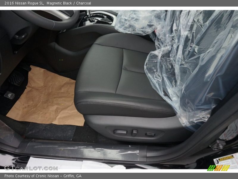 Magnetic Black / Charcoal 2016 Nissan Rogue SL