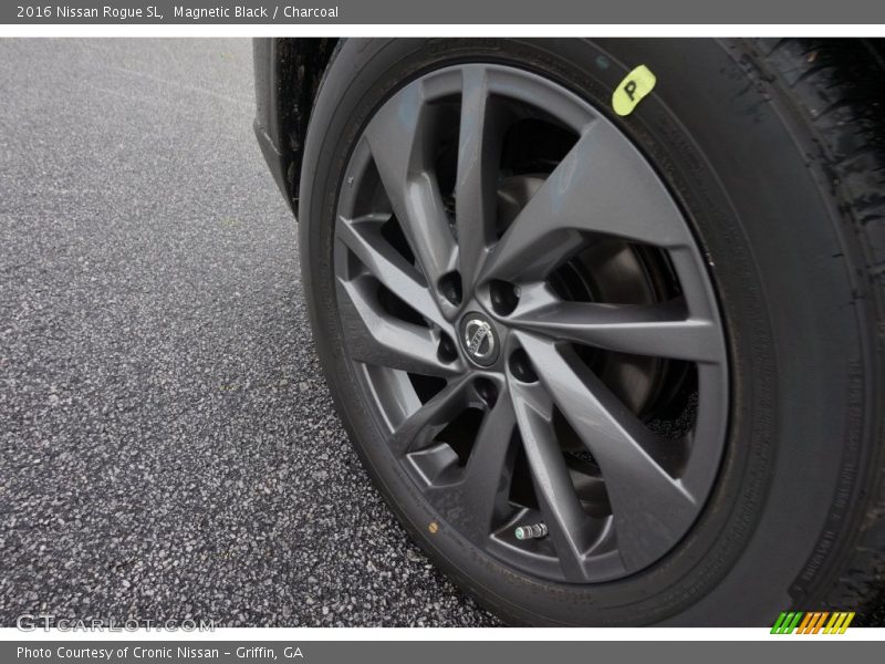 Magnetic Black / Charcoal 2016 Nissan Rogue SL
