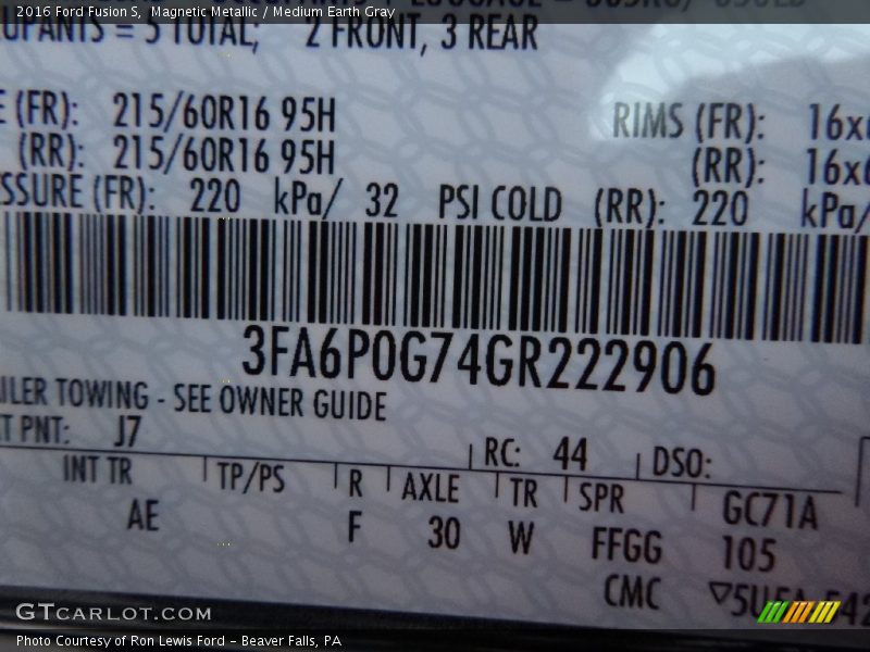 Magnetic Metallic / Medium Earth Gray 2016 Ford Fusion S