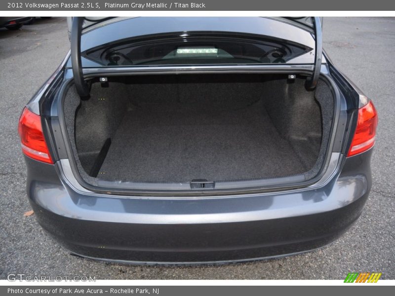 Platinum Gray Metallic / Titan Black 2012 Volkswagen Passat 2.5L S