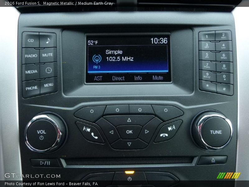 Magnetic Metallic / Medium Earth Gray 2016 Ford Fusion S
