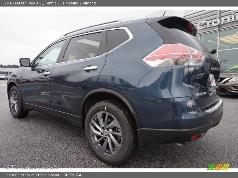Arctic Blue Metallic / Almond 2016 Nissan Rogue SL