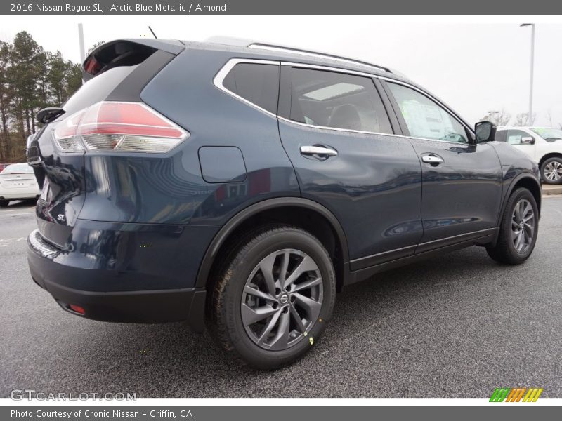Arctic Blue Metallic / Almond 2016 Nissan Rogue SL