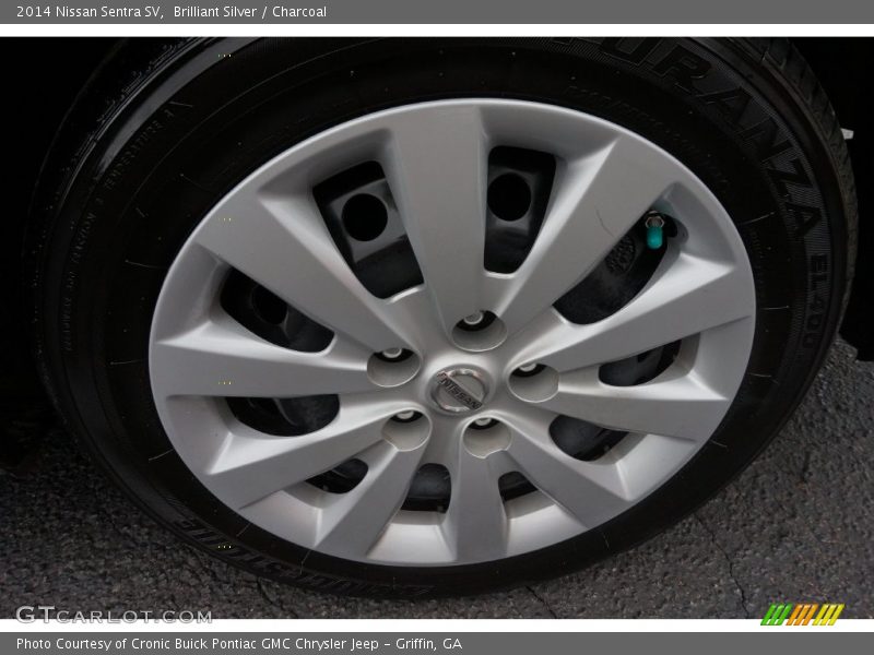 Brilliant Silver / Charcoal 2014 Nissan Sentra SV