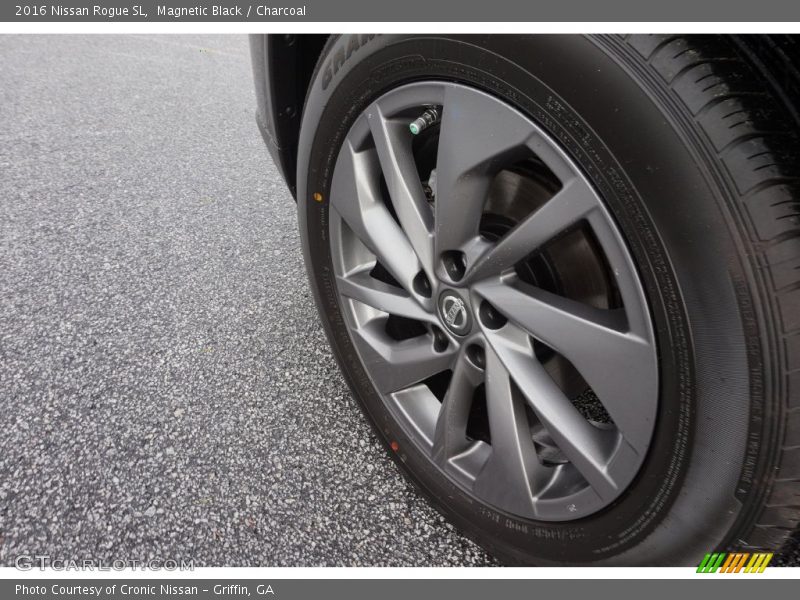 Magnetic Black / Charcoal 2016 Nissan Rogue SL