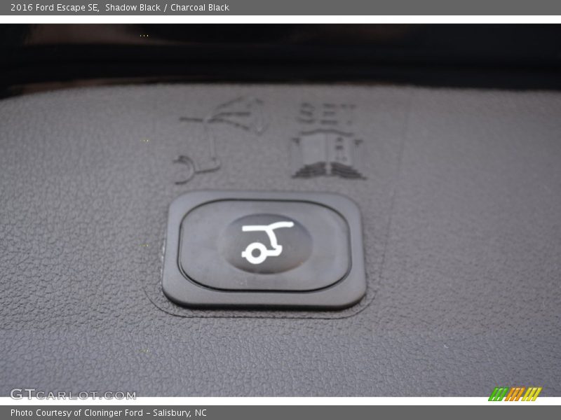 Shadow Black / Charcoal Black 2016 Ford Escape SE