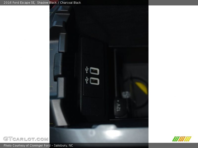 Shadow Black / Charcoal Black 2016 Ford Escape SE