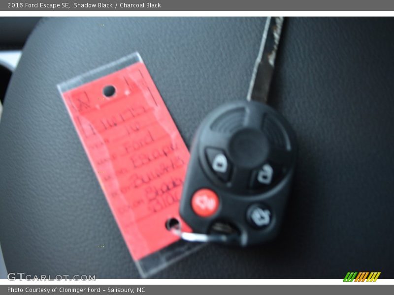 Shadow Black / Charcoal Black 2016 Ford Escape SE