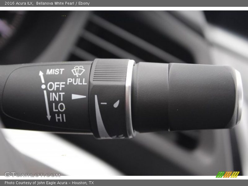 Bellanova White Pearl / Ebony 2016 Acura ILX