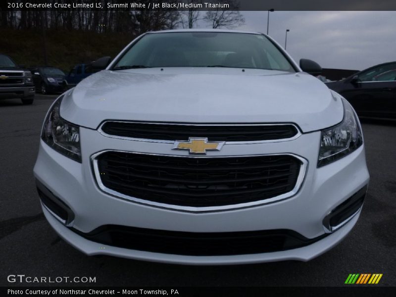 Summit White / Jet Black/Medium Titanium 2016 Chevrolet Cruze Limited LS
