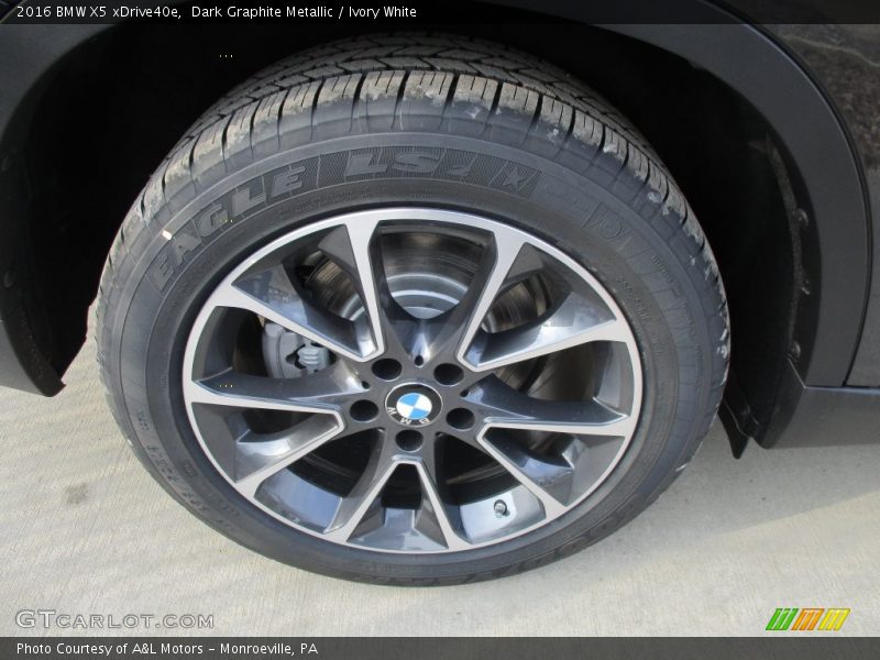 Dark Graphite Metallic / Ivory White 2016 BMW X5 xDrive40e