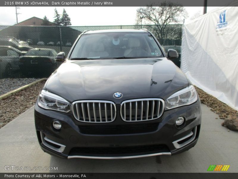 Dark Graphite Metallic / Ivory White 2016 BMW X5 xDrive40e