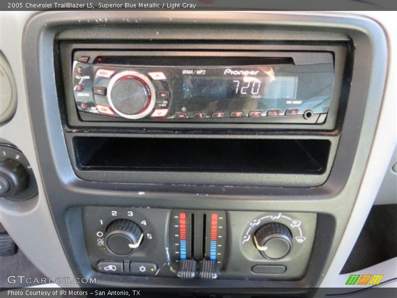Superior Blue Metallic / Light Gray 2005 Chevrolet TrailBlazer LS